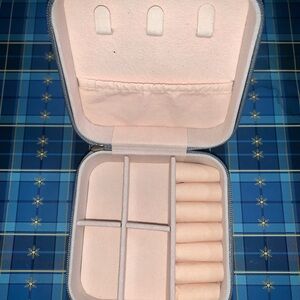 PU Leather Small Jewelry Box Portable Travel Jewelry Storage Case US gray